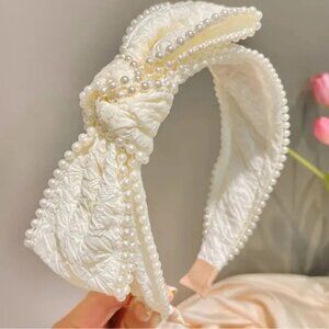 NWT Retro Elegant Pearl-Embellished Bridal Knot Headband ✨✨💗💖💖